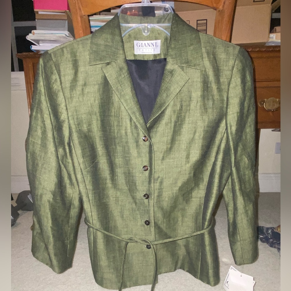 NWT Gianni Blouse